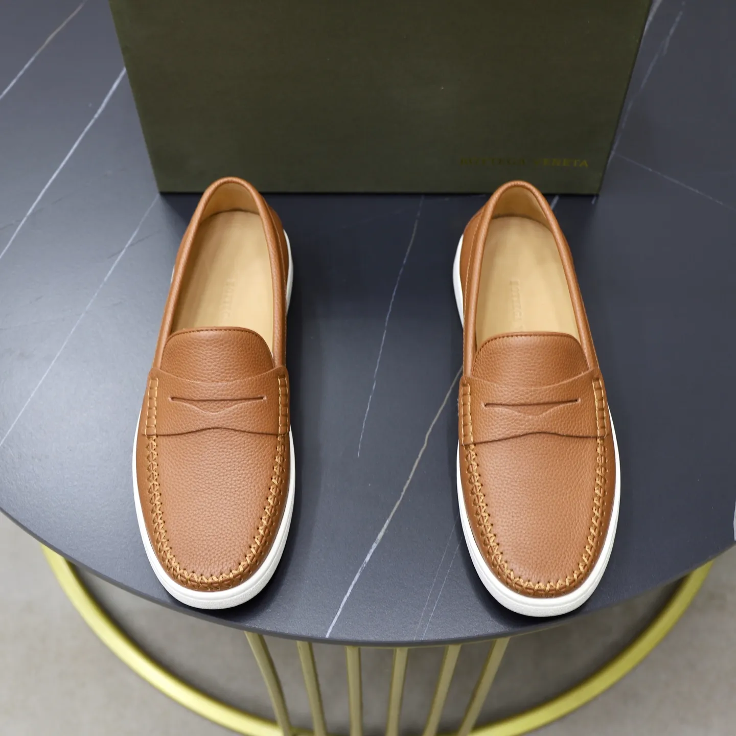 Men's men's shoes 💰480💰BOTTEG* VENET* - high-end boutique Size: 38-44 (45 customized) BV new product, calfskin surface, water-dyed cowhide lining, classic style harmoniously blends with contemporary fashion temperament, rubber soles are light and flexible, water-dyed cowhide lining!